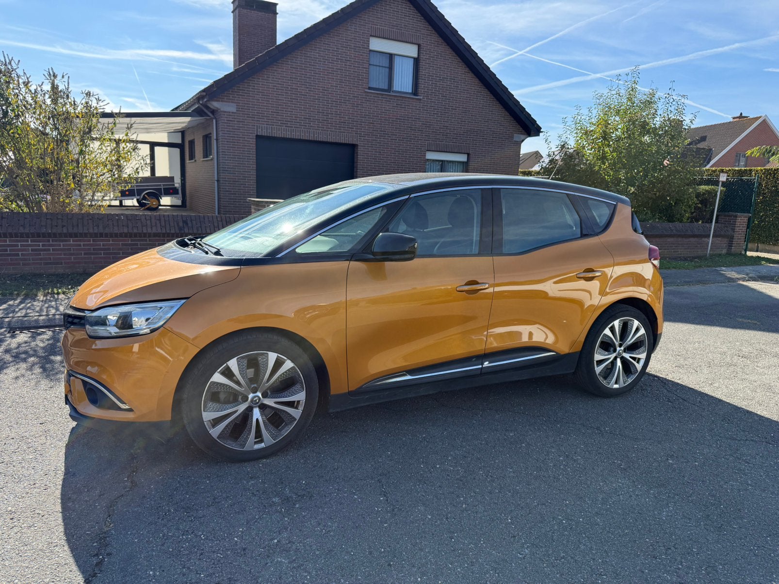 Renault scenic 1.2 tce intens 2017, Voorwielaandrijving, Monovolume, Leder en Stof, Geel