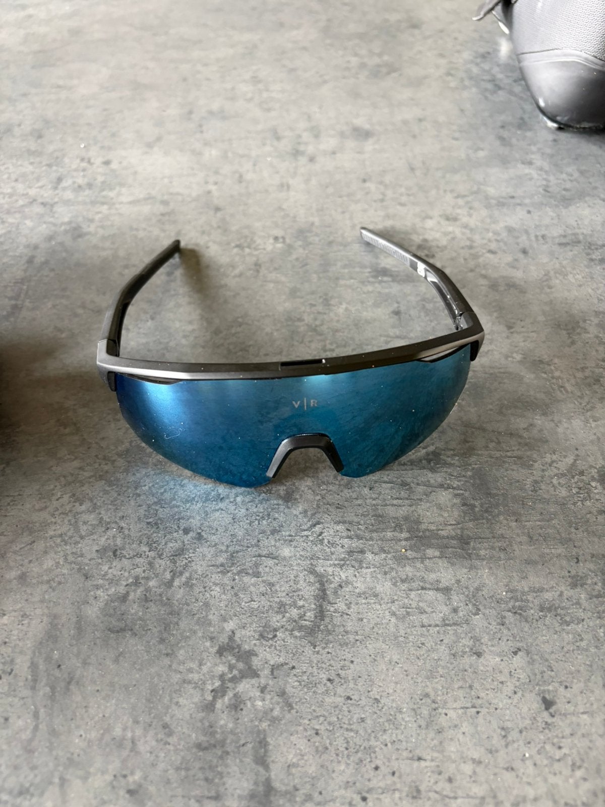Lunettes de vélo Van Rysel ROADR 900 CAT3 bleues + étui, Vélos & Vélomoteurs, Enlèvement, Comme neuf, M, Hommes
