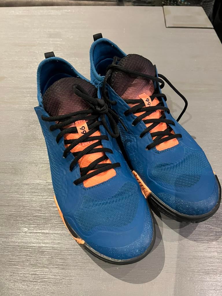 Chaussures padel kuikma P42 bon etat 20eur, Enlèvement, Utilisé, Chaussures de padel