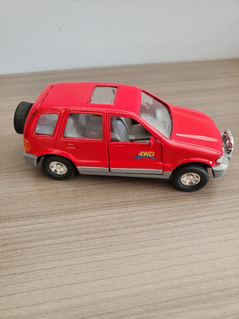 Kingstar toy kia sportage1:32, Hobby & Loisirs créatifs, Enlèvement ou Envoi, Utilisé