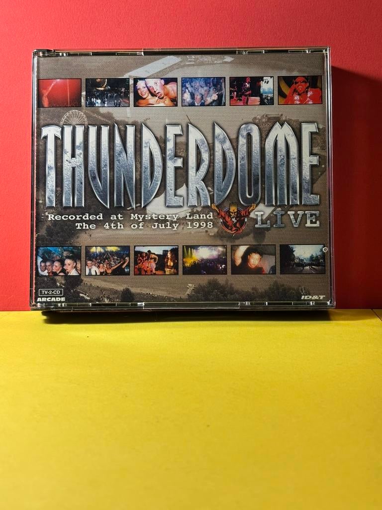 Thunderdome live recorded at mystery land 1998, Envoi