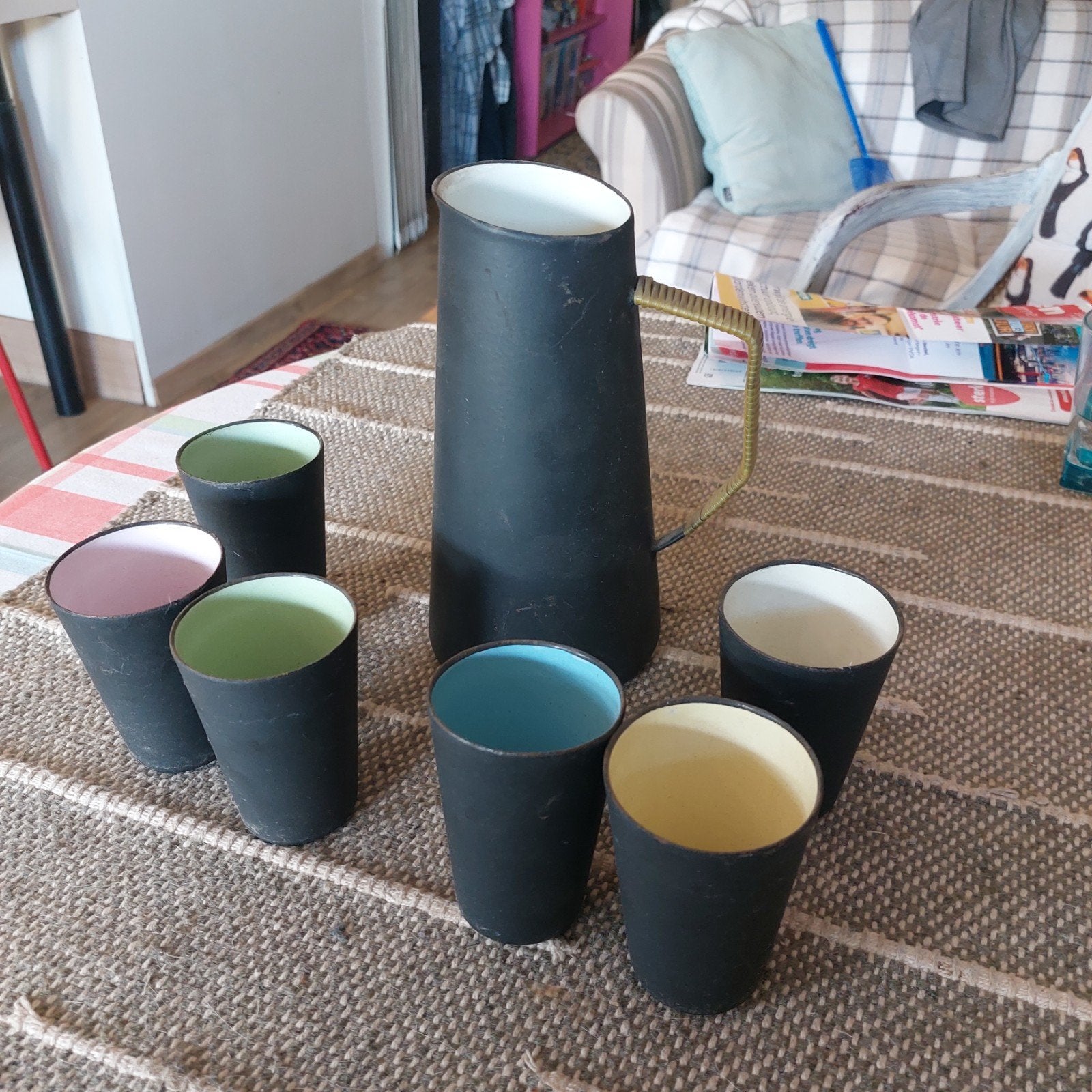 6 bekers met karaf in metaal retro, Antiek en Kunst, Ophalen