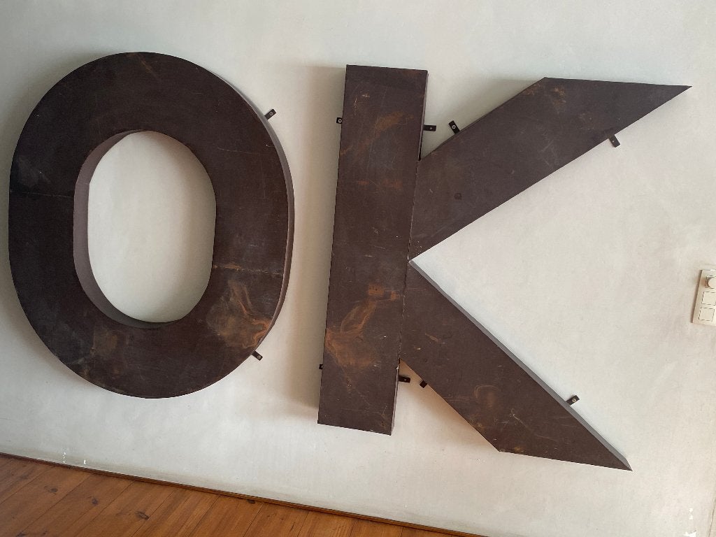 Industriële letters in metaal, Enlèvement