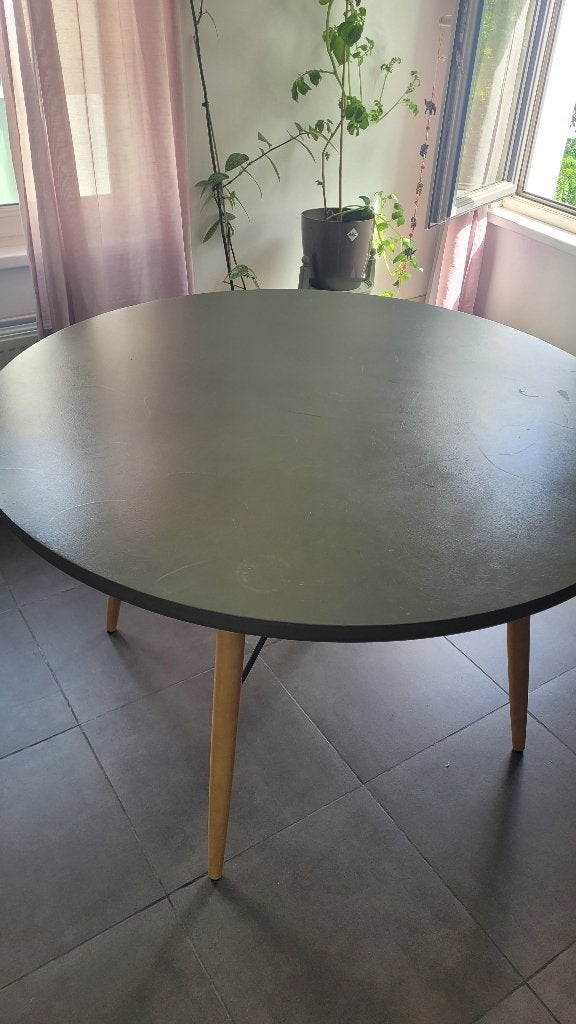 Table à manger ronde Maison du Monde 120 cm — 4 personnes, 100 à 150 cm, Quatre personnes, Rond, 100 à 150 cm