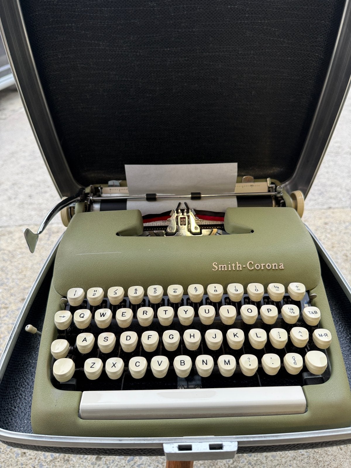 Machine à écrire vintage Smith-Corona avec sa valise, Ophalen, Gebruikt