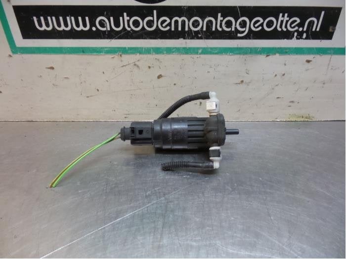 Pompe lave-glace avant d'un Volkswagen Caddy (Caddy 04-), Volkswagen, -, 3 mois de garantie, Utilisé