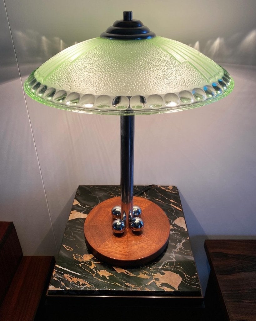 Lampe Art Déco en verre pressé vert aux formes géométriques, Enlèvement