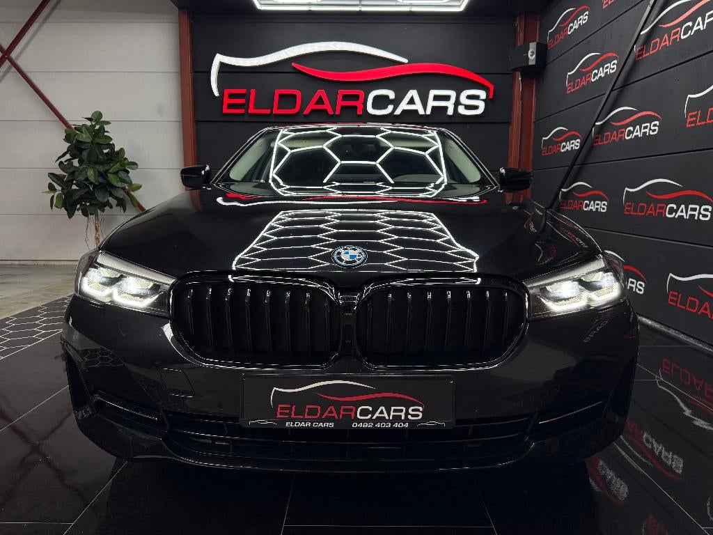 BMW 520e Benzine + Elektr. SPORT/Full Options/Garantie*, Auto's, BMW, Automaat, 4 cilinders, Zwart, Leder