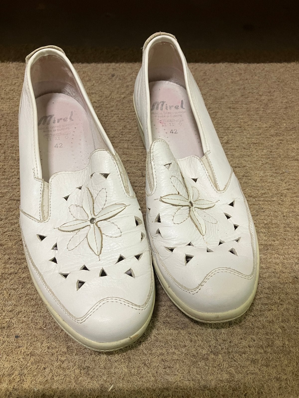 Mocassins / instappers wit Mirel maat 42, Kleding | Dames, Schoenen, Ophalen of Verzenden, Gedragen, Wit, Instappers