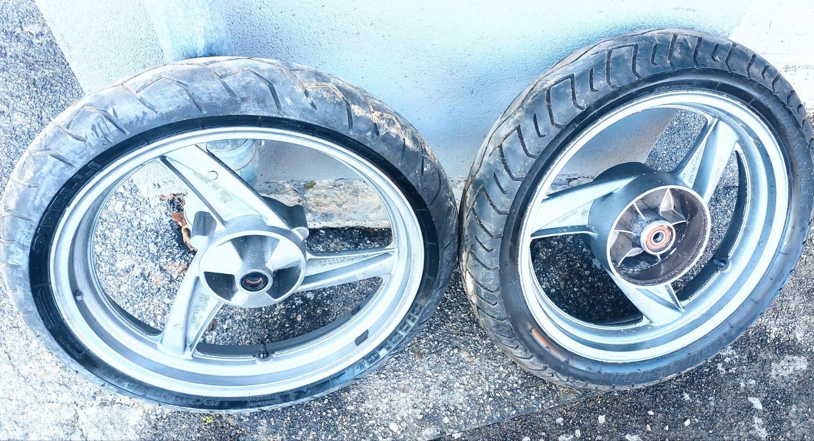 Paire de roues de Kawasaki ER5, de 2001, Enlèvement
