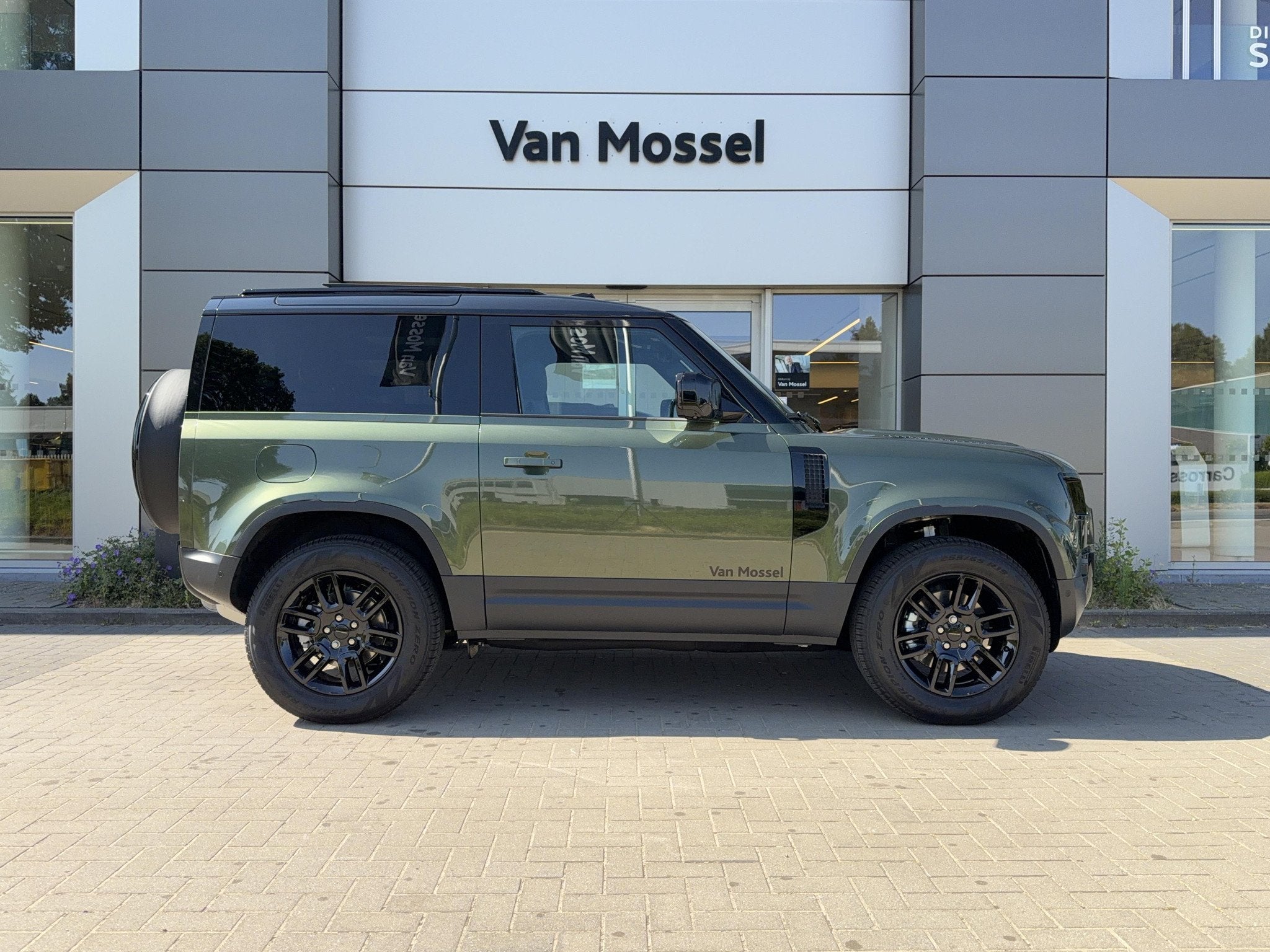 Land Rover Defender 90 D250 S (automatique), Achat, Entreprise, Noir, Automatique