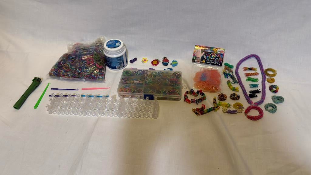 Hele Collectie Aan Loom Bands! Alles Wat Nodig Is Is Erbij!, Enlèvement ou Envoi, Comme neuf, Découverte