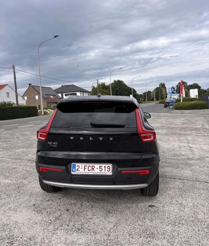 Volvo XC40 1.5 T2 Momentum Pro, Autos, Volvo, Euro 5, Achat, Noir, 5 portes