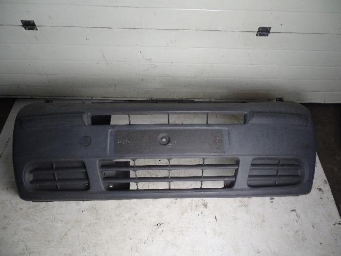 Voorbumper van een Nissan Primastar, Gebruikt, -, -, Ophalen of Verzenden