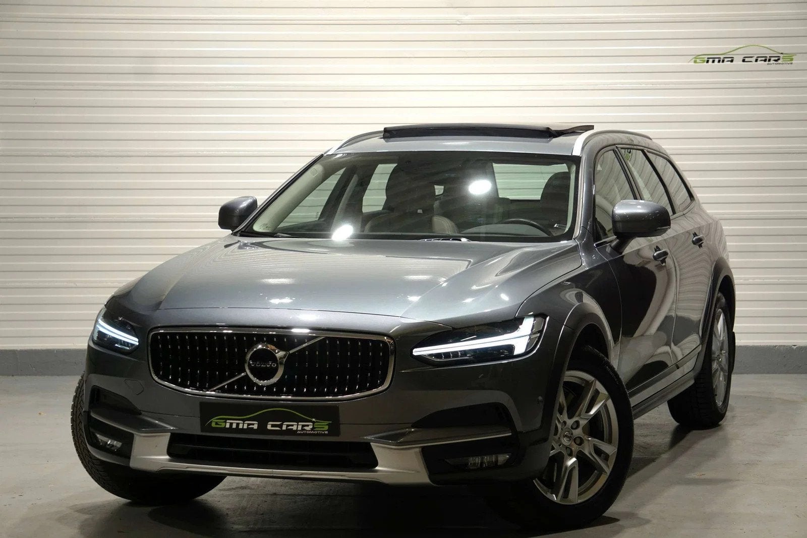 Volvo V90 Cross Country V90 Cross Country 2.0 D4 AWD Geartro, Autos, Cuir, Argent ou Gris, Achat, V90