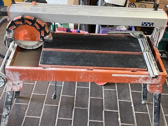 Semi-proffesionele tafelzaagmachine, Bricolage & Construction, Outillage | Scies mécaniques, 600 à 1200 watts, 30 à 70 mm, Enlèvement