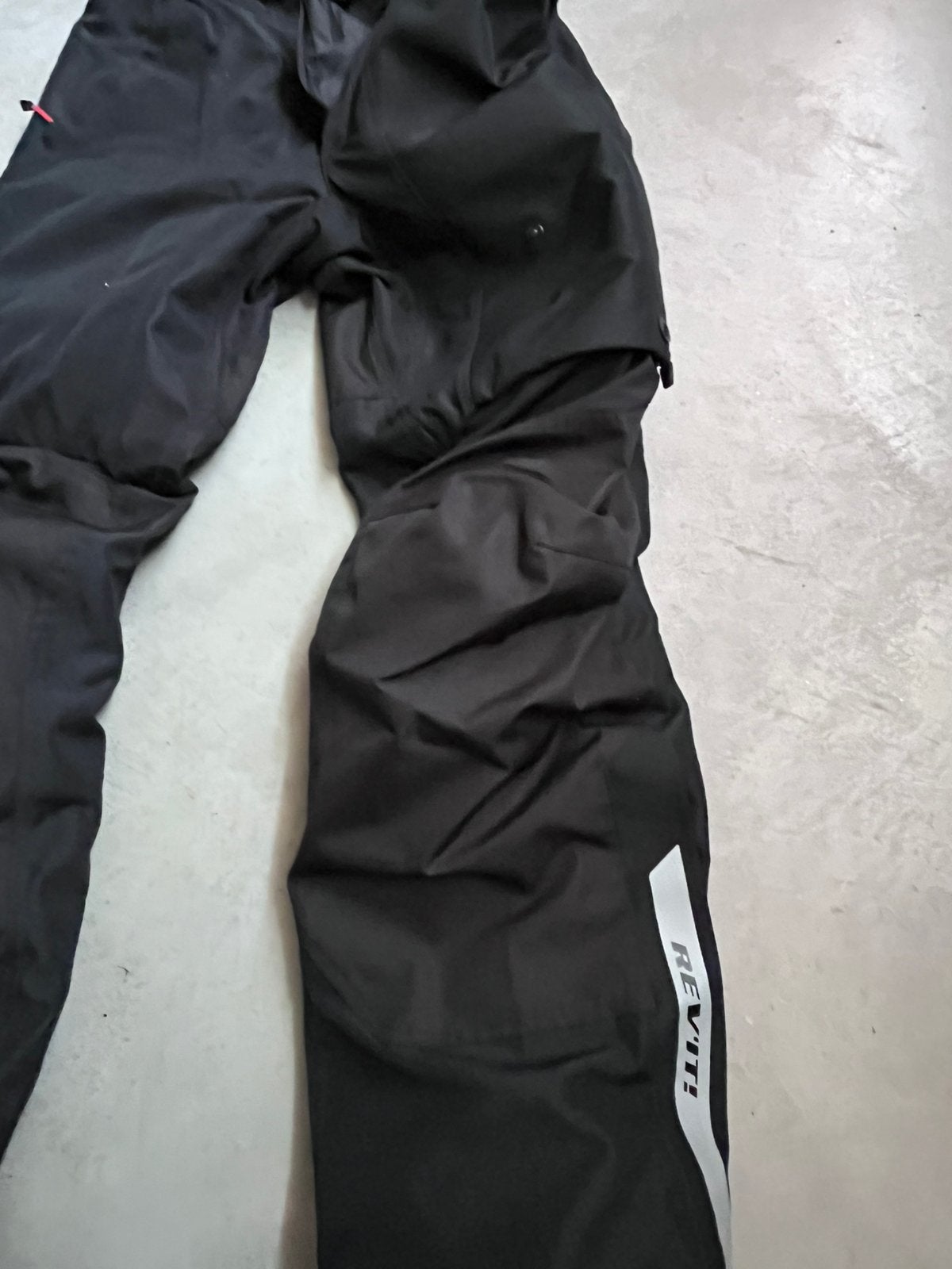 Revit motorbroek driedelig large lang nieuw, Motoren, Kleding | Motorkleding, Ophalen, Nieuw zonder kaartje, Heren, Broek | textiel