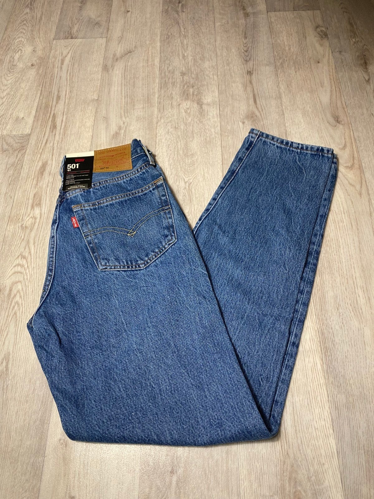 Jean levi's 501 femmes taille 24/31 neuf, Kleding | Dames, Blauw, Nieuw, Ophalen of Verzenden, W27 (confectie 34) of kleiner