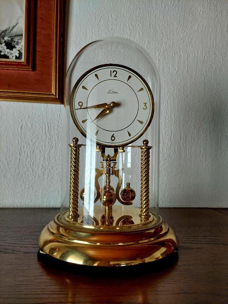 Vintage klokje onder stolp, Huis en Inrichting, Ophalen, Gebruikt, Analoog, Overige typen