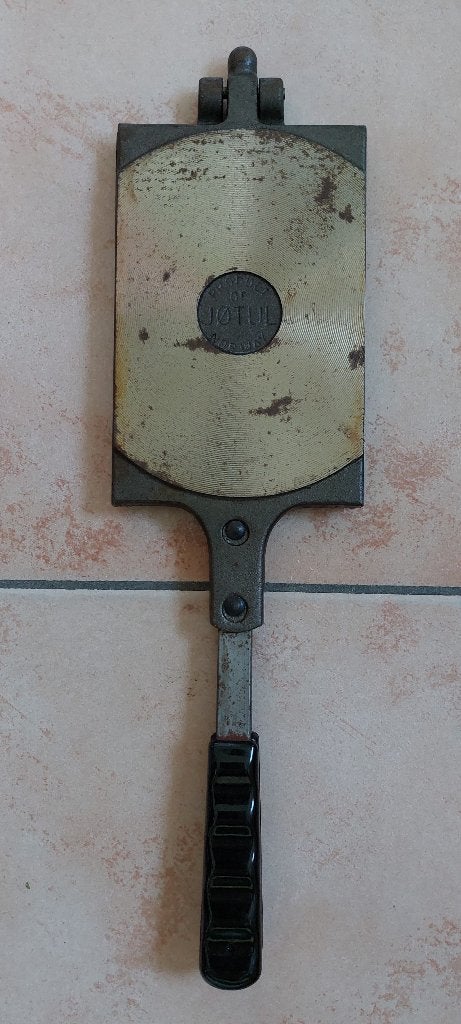 Vintage gietijzeren Jotul Goro koekjesijzer wafelijzer Noorw, Antiek en Kunst, Ophalen of Verzenden