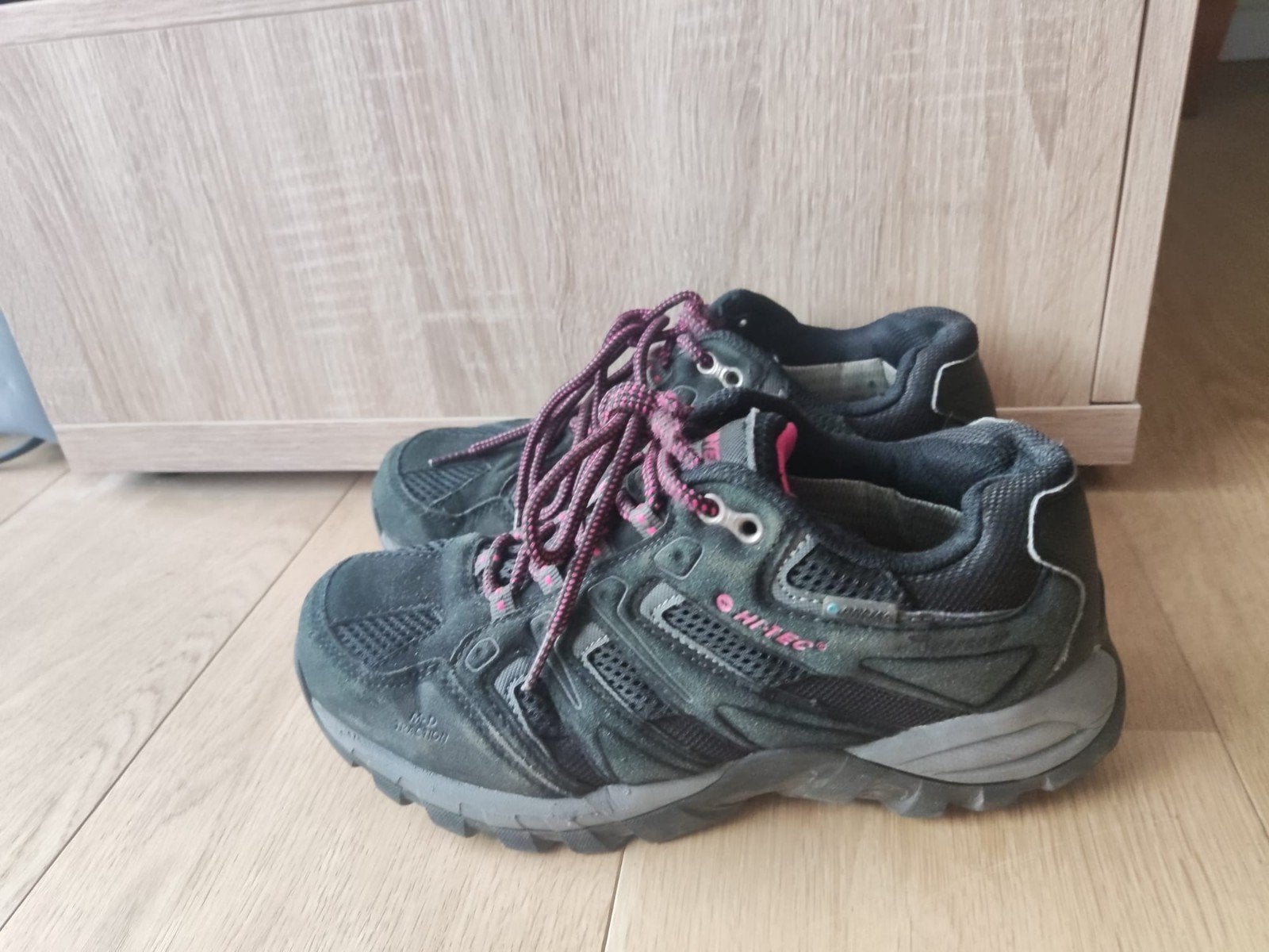 HI-Tec Torca Low WP wandel-/trekkingschoenen, Ophalen, Zo goed als nieuw, Schoenen
