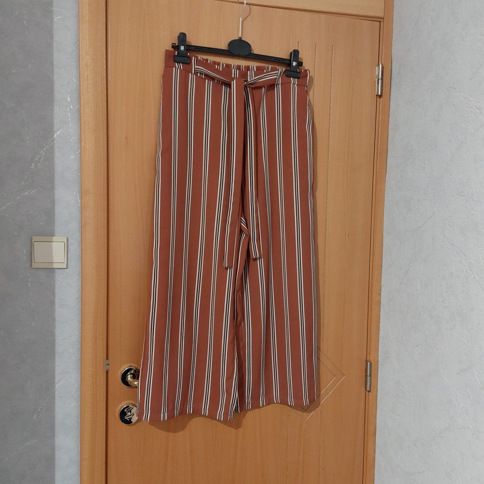 wijde lange broek mt 40/42 pieces, Ophalen