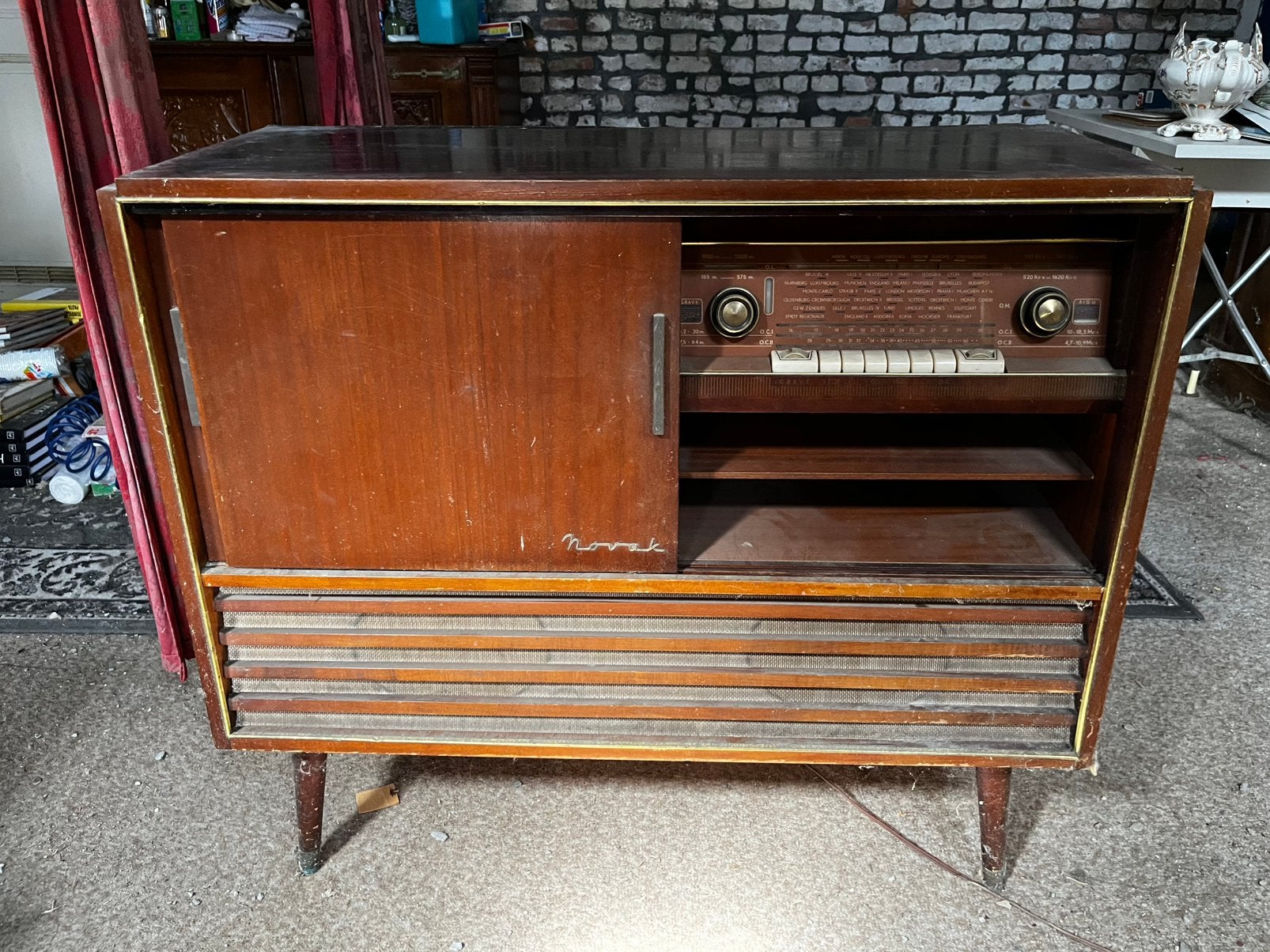 Radiomeubel NOVAK, Antiek en Kunst, Ophalen