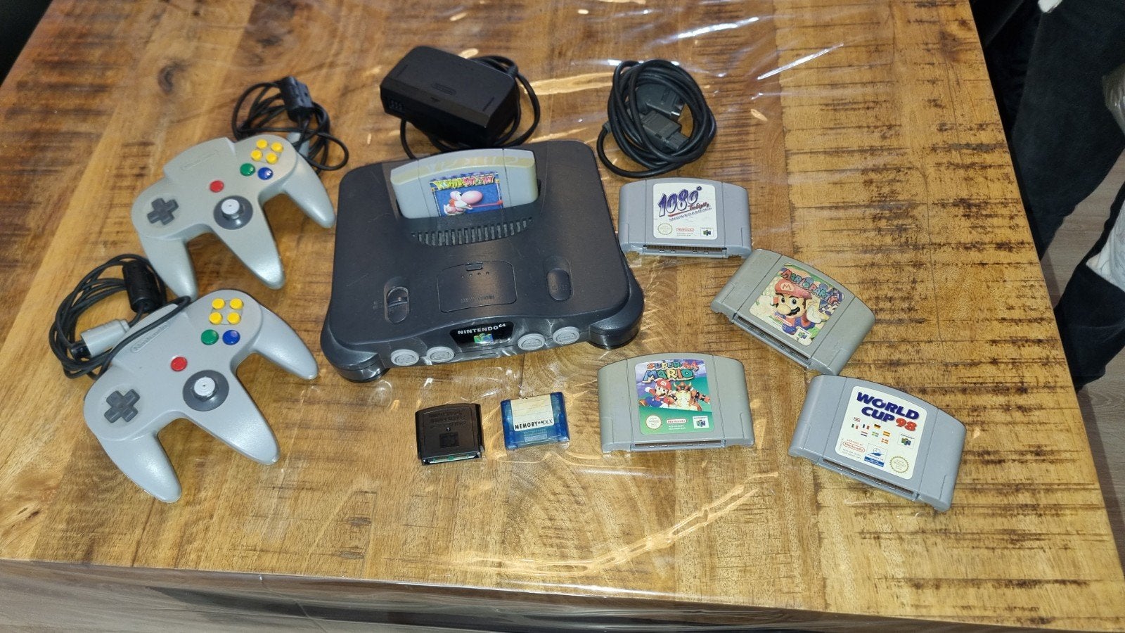 Nintendo 64 avec 5 jeux, Games en Spelcomputers, Spelcomputers | Nintendo 64, Gebruikt, Met 2 controllers, Met games