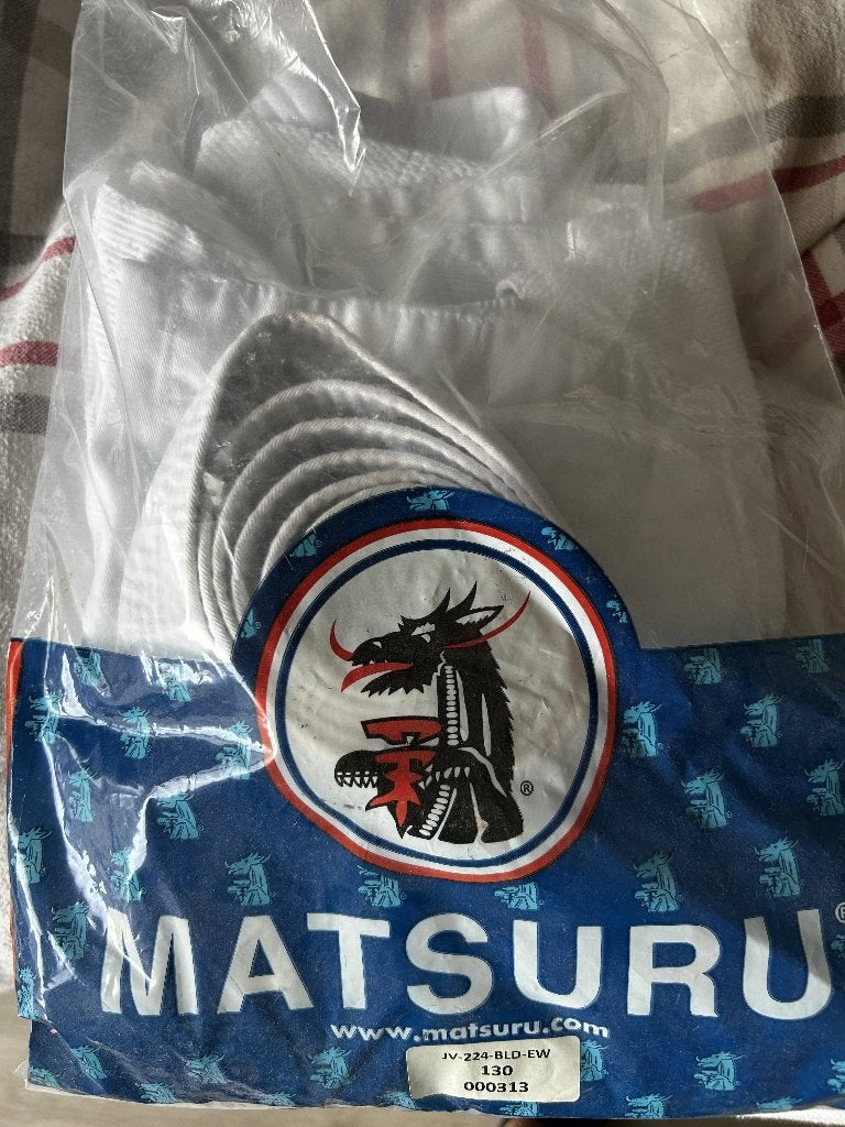 Matsuru judopak kind nieuwstaat maat 130, Sport en Fitness, Vechtsporten en Zelfverdediging, Maat XS of kleiner, Judo, Vechtsportpak