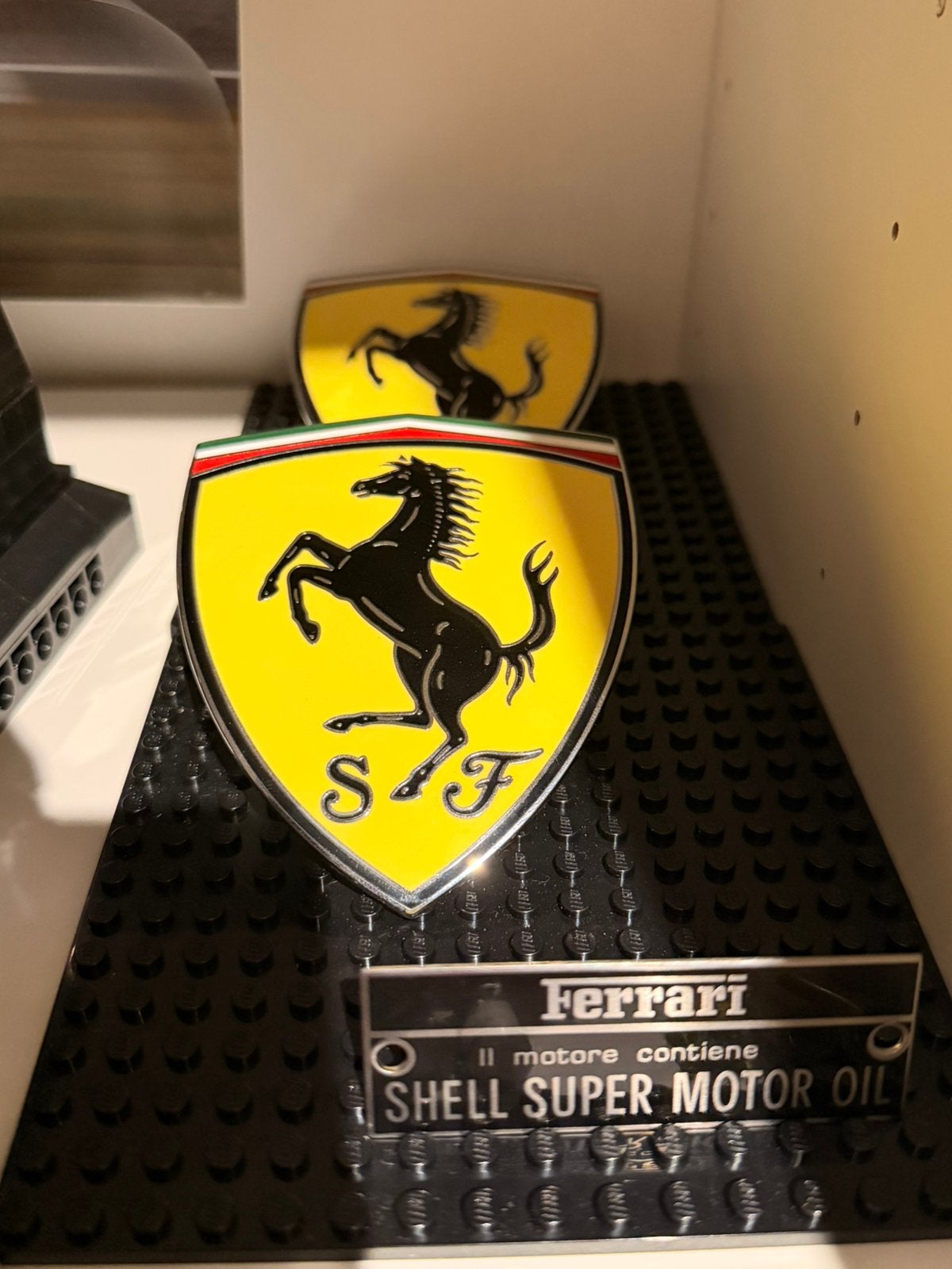 Ferrari emblemen oa 458, Verzamelen, Ophalen of Verzenden, Zo goed als nieuw