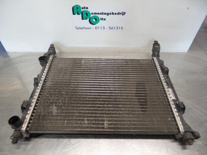 Radiateur d'un Renault Kangoo (Kangoo 2 08-), Renault, -, 3 mois de garantie, Utilisé