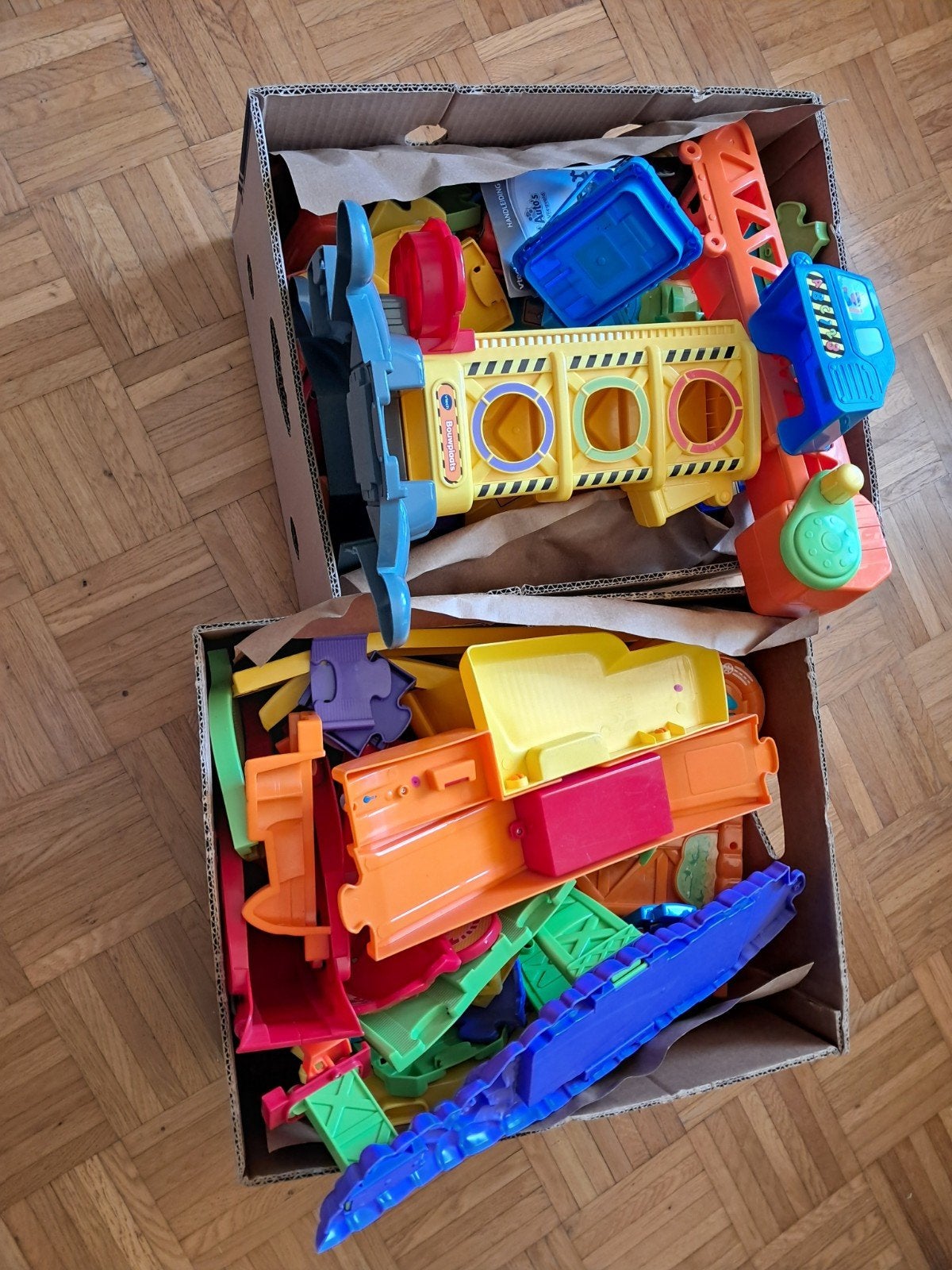 Toet Toet auto's racebaan + bouwplaats, Enfants & Bébés, Jouets | Vtech, Enlèvement, Utilisé