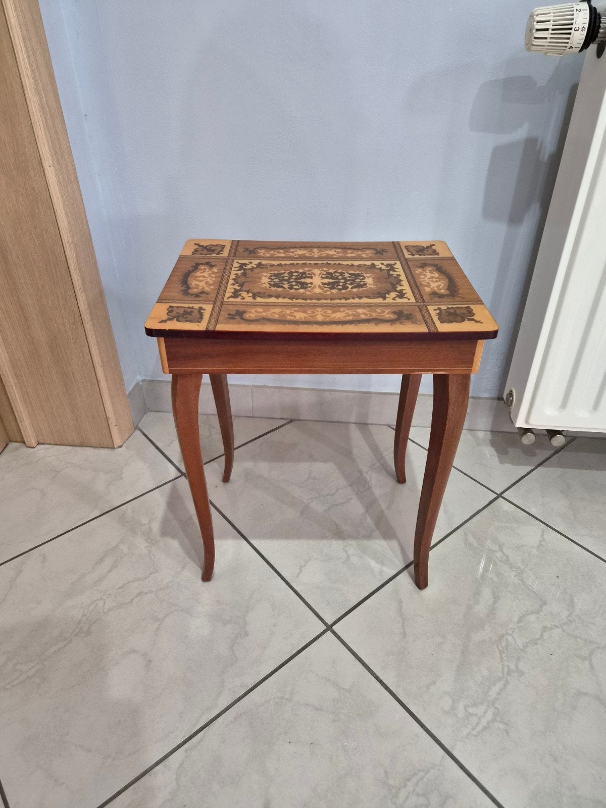 table d'appoint musicale en marqueterie, Ophalen, Zo goed als nieuw, Overige houtsoorten