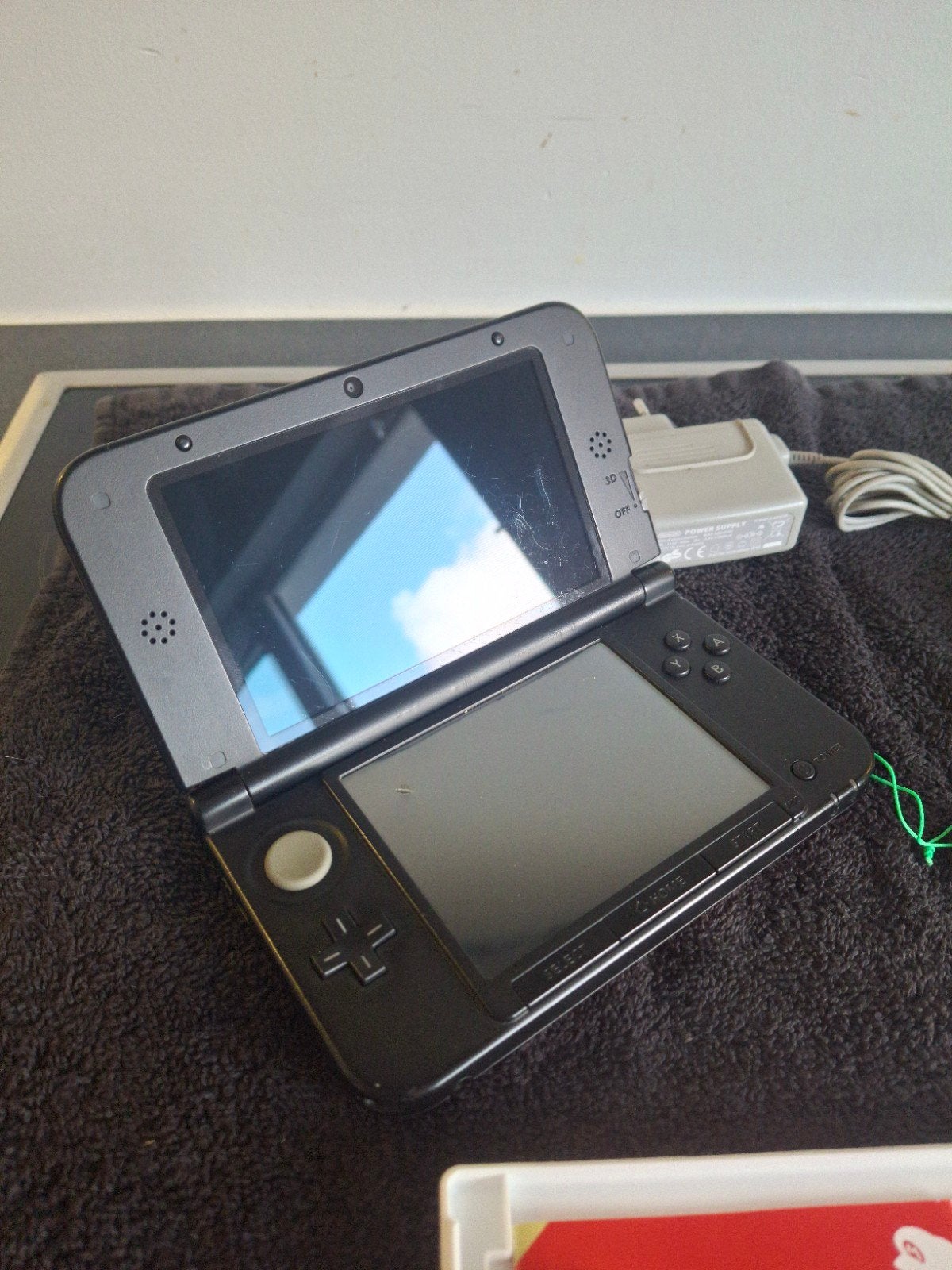 nintendo 3dsXL met pokemon spellen, Consoles de jeu & Jeux vidéo, Consoles de jeu | Nintendo 2DS & 3DS, Rouge, Avec housse de protection ou sac
