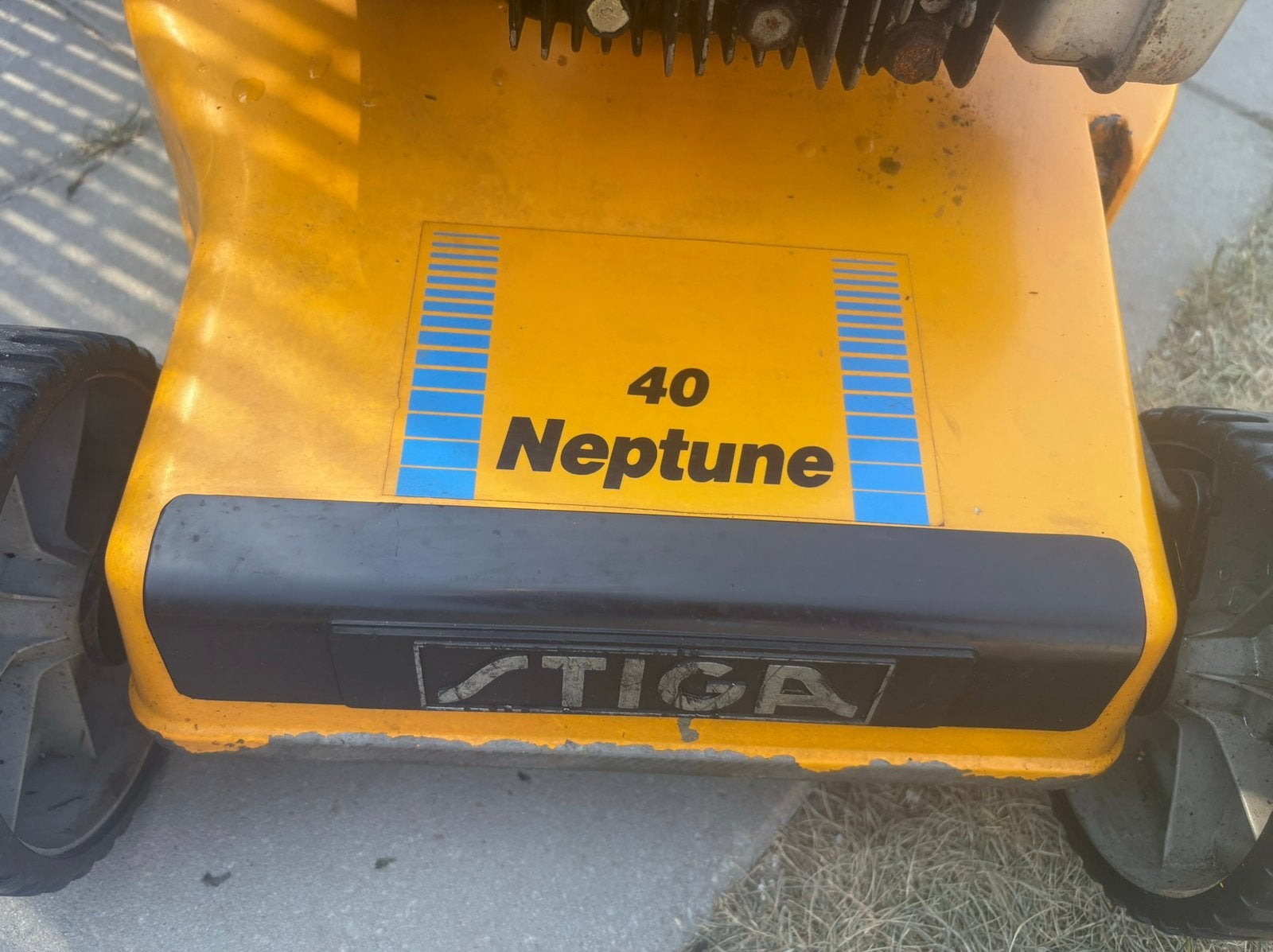 Stiga  Neptune grasmaaier, Enlèvement, Utilisé