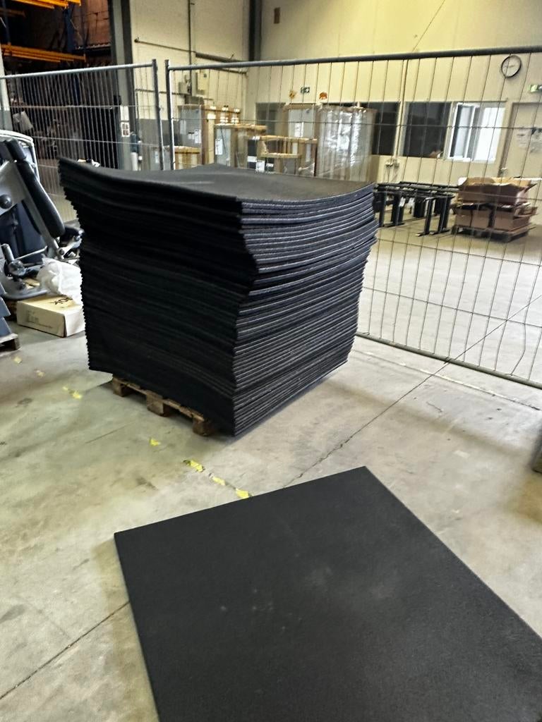 117 Vierkanten Meter 120cm x 120cm Dikte 2cm, Sport en Fitness, Ophalen, Gebruikt
