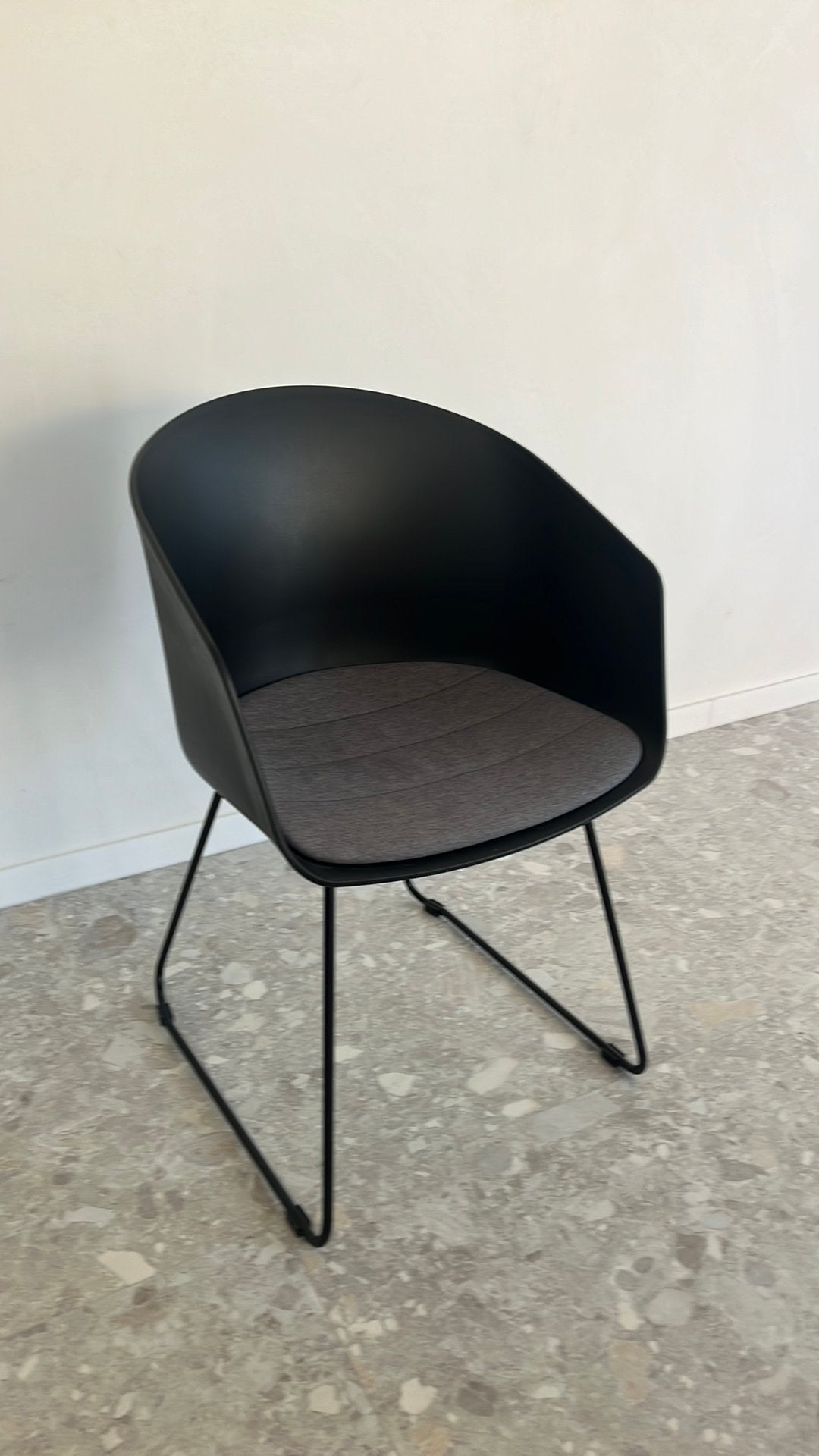 4x zwarte kuipstoelen, Huis en Inrichting, Ophalen, /, Zwart, Kunststof
