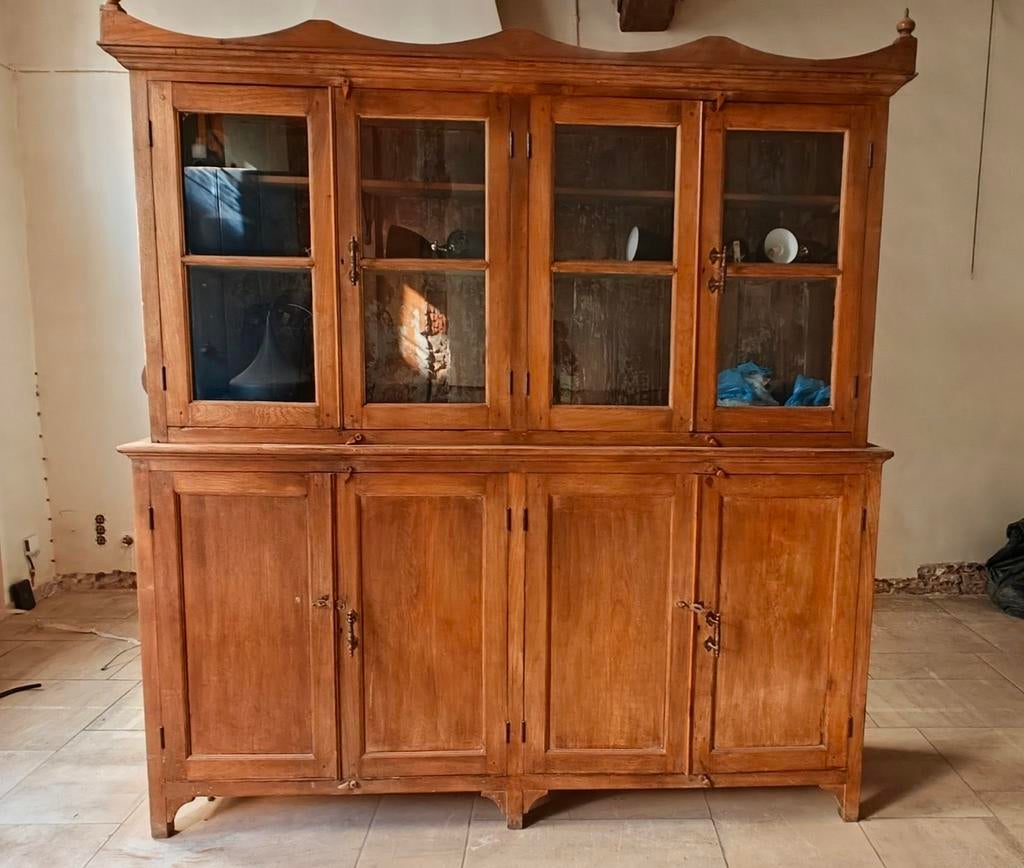 Antieke kast. Perfecte staat, Huis en Inrichting, Ophalen