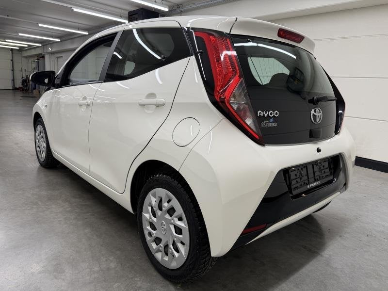 Toyota Aygo x-play2 + Airco, Auto's, Toyota, USB, 72 pk, Wit, https://public.car-pass.be/vhr/6cf7d3e5-b35f-49fd-803f-7cdb9b309ba3