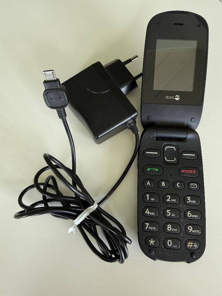 Doro - seniorentelefoon, Telecommunicatie, Ophalen of Verzenden, Zo goed als nieuw, Inklapmodel