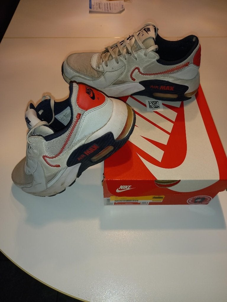 Schoen Nike Air Max excee (maat 40), Kinderen en Baby's, Kinderkleding | Schoenen en Sokken, NIKE, Gebruikt, Sportschoenen, Ophalen of Verzenden