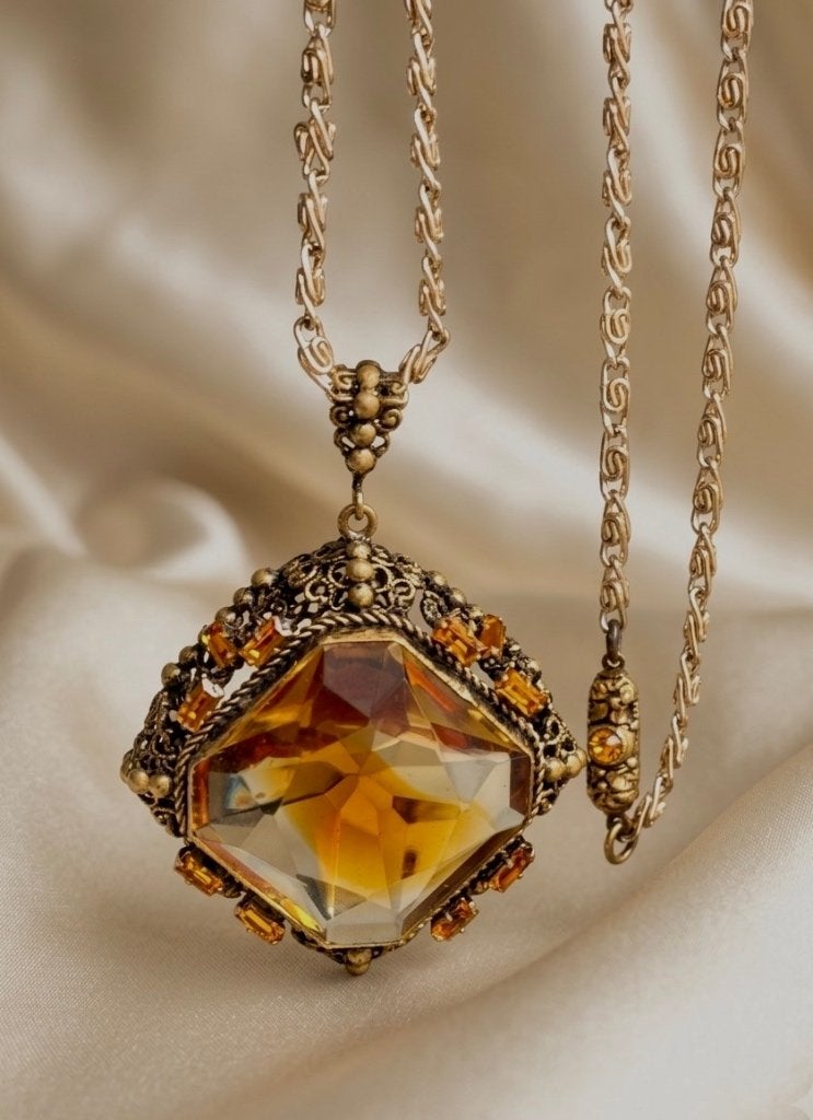 Pendentif vintage avec chaîne, Enlèvement ou Envoi