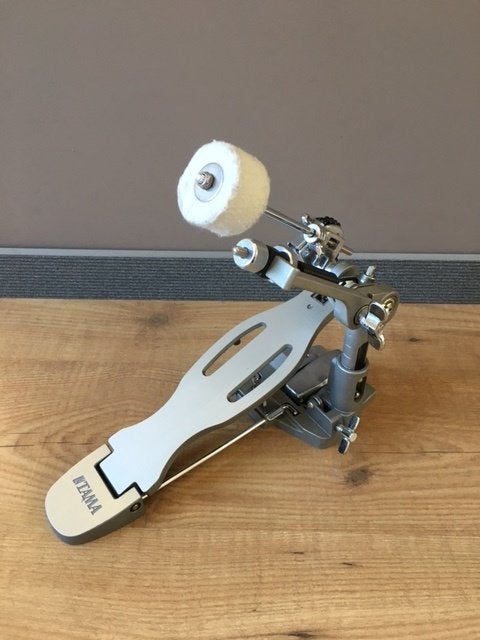 Tama Classic pedal, Pearl drumtapijt en Meinl practice pad, Musique & Instruments, Batteries & Percussions, Enlèvement ou Envoi