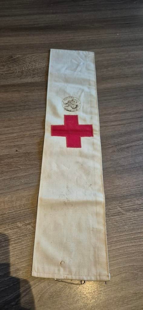 Brassard infirmier, US 2WW, Collections, Envoi