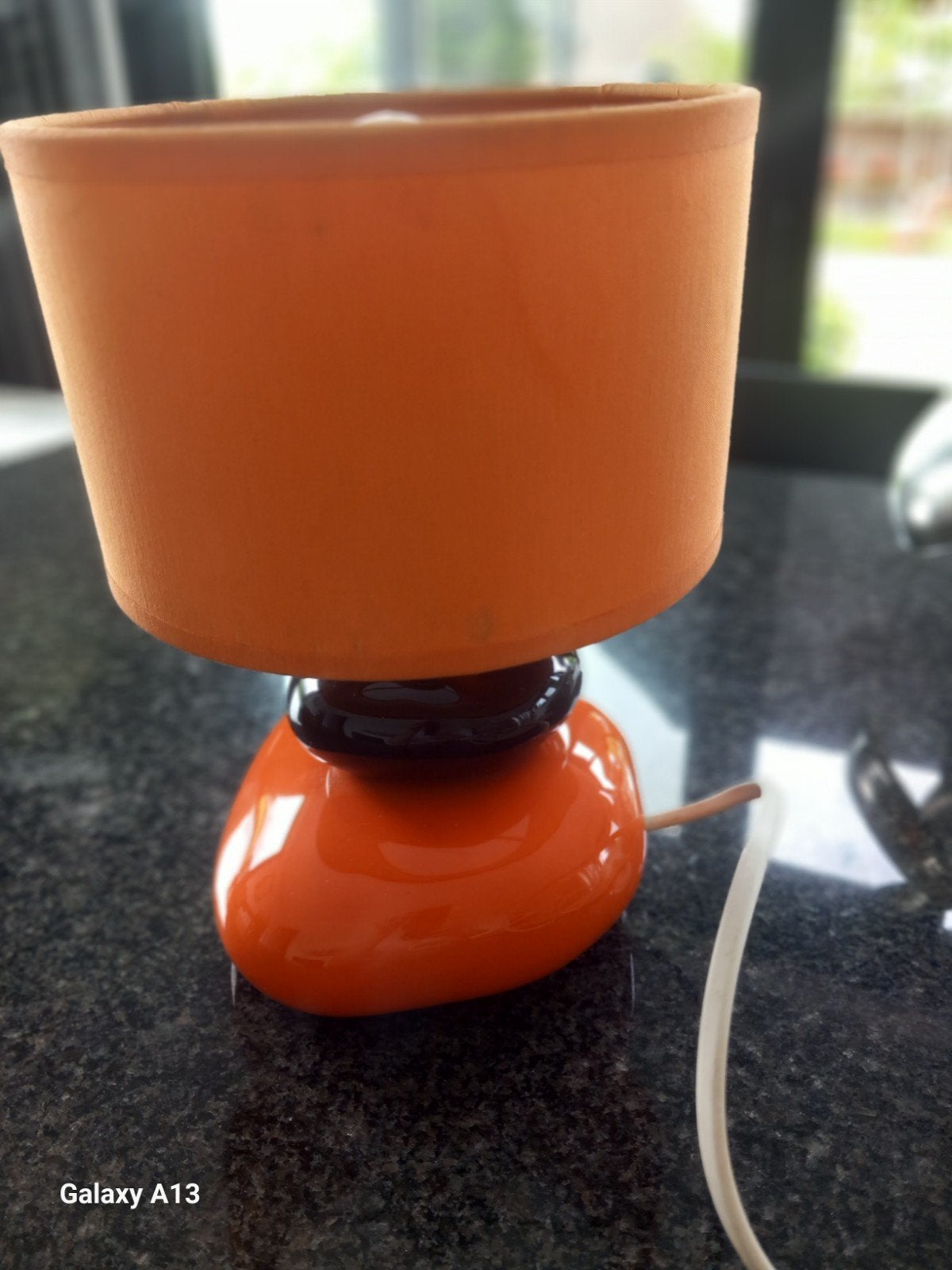 Lamp oranje bruin  vintage met schakelaar, Ophalen