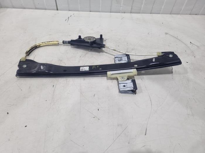 Mécanique vitre 4portes avant droite d'un Volkswagen UP, Volkswagen, -, 3 mois de garantie, Utilisé