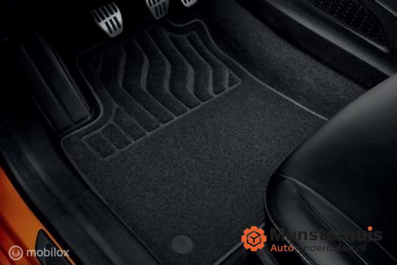 Mattenset Renault Clio ('19->) R8201711351, Auto-onderdelen, Interieur en Bekleding, Renault, Nieuw, Ophalen of Verzenden