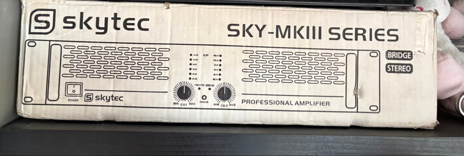 Skytec SKY-MKIII Serie Professionele PA Versterker, Enlèvement, Utilisé