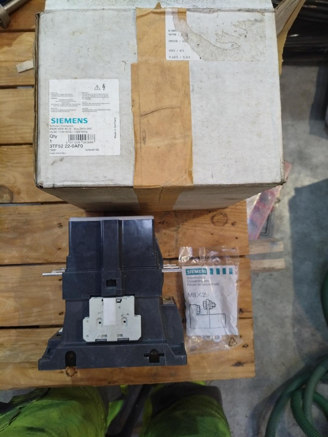 Contacteur de puissance Siemens 3TF5422-0AF0 – 132 kW – 110, Enlèvement ou Envoi, Neuf, Siemens