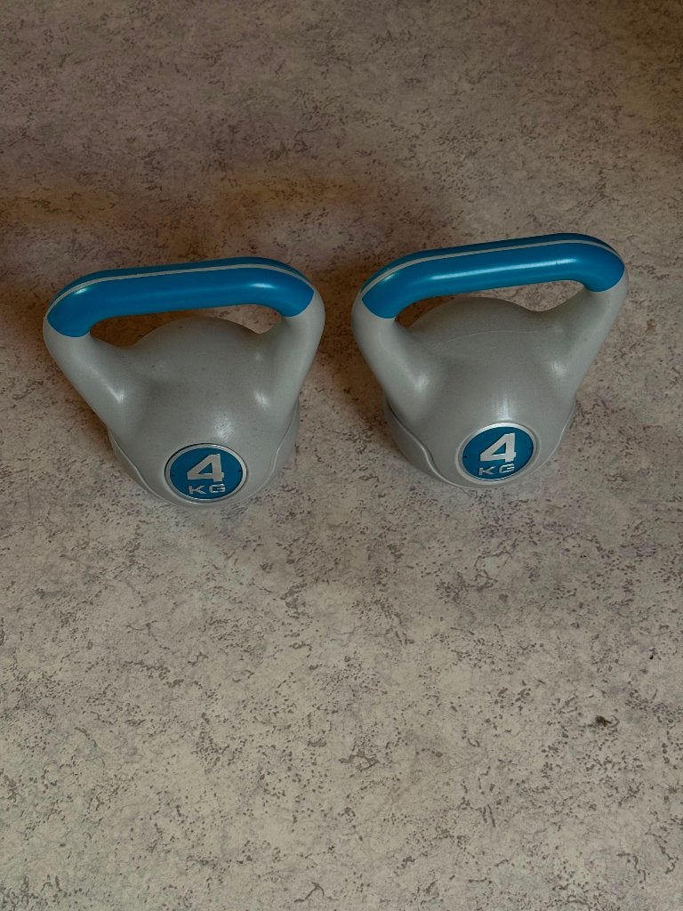 2x Kettlebell 4 kg, Sport en Fitness, Fitnessmaterialen, Ophalen, Zo goed als nieuw, Armen, Kettlebell